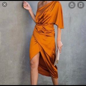 Vici one shoulder rust dress, silk material